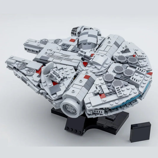 navire de guerre vaisseau spatial ensemble Falcon