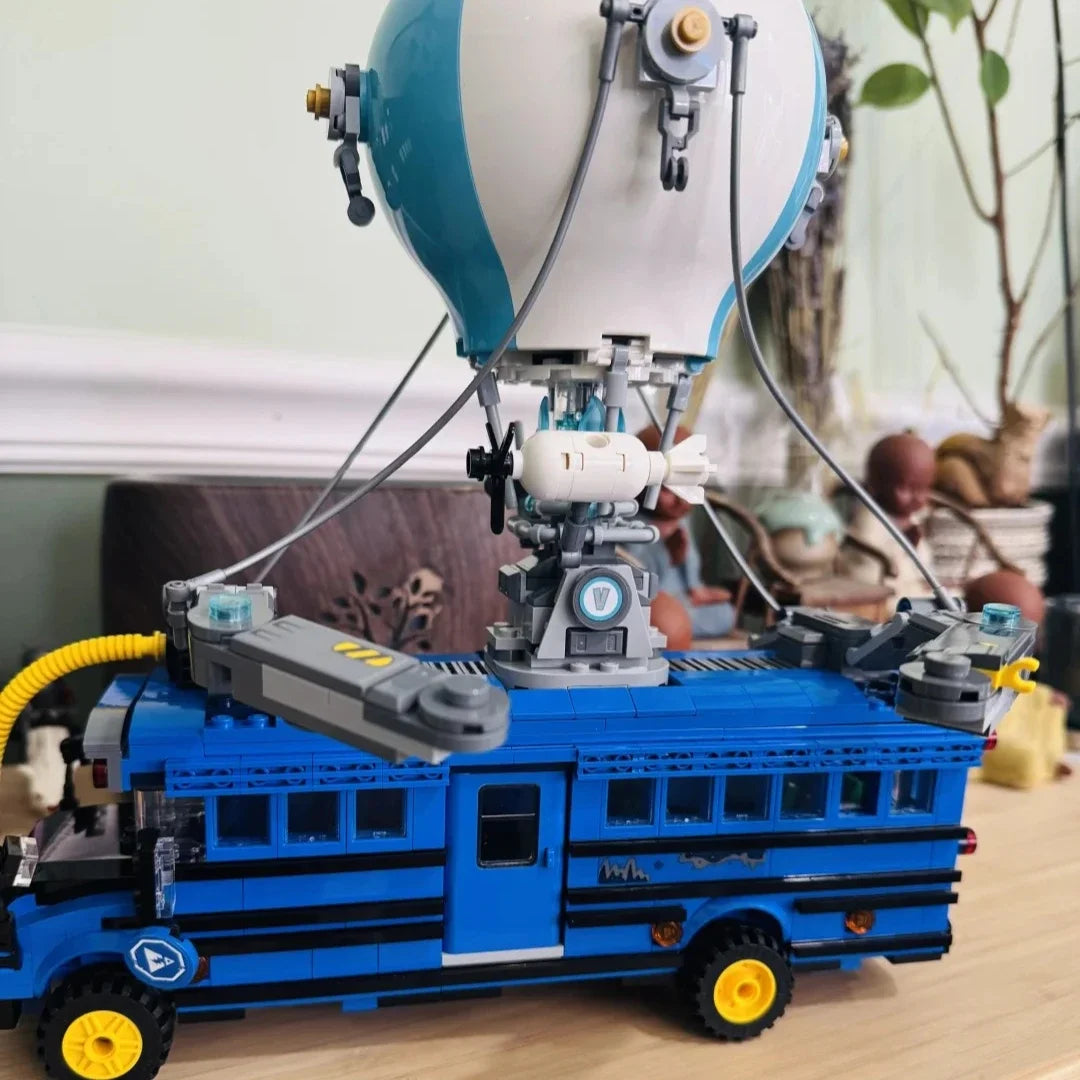Battle Model Bricks Bus
