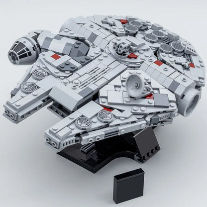navire de guerre vaisseau spatial ensemble Falcon